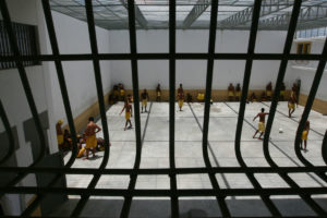 Com ‘Bancada da Bala’, CPI sugere ‘privatização’ do sistema penitenciário