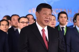 China reage a Trump e quintuplica tarifas sobre produtos dos EUA