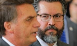 Aumenta pressão para que Bolsonaro demita Ernesto Araújo