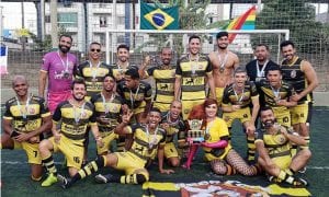 Time de futebol para gays coleciona títulos e muda vida de jogadores