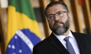 Centrão pede a demissão de Ernesto Araújo: ‘prejudica o País’