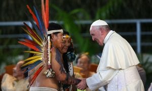 Papa critica “interesses” que provocaram incêndios devastadores na Amazônia