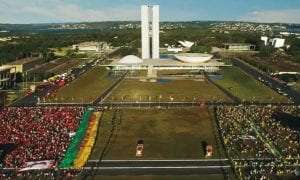 Netflix lança filme sobre cenário democrático no Brasil após 2016