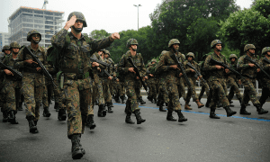 Militares recebem aumento e Defesa será 4º ministério com mais recursos
