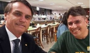 Rejeitado na gerência da Petrobras, amigo de Bolsonaro ganha outro cargo com mesmo salário