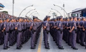 A desconfiança dos brasileiros sobre o trabalho da polícia, segundo pesquisa