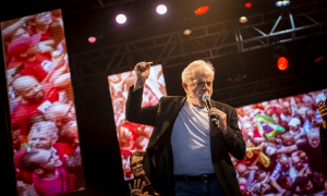 Lula diz que PT deve voltar para a periferia e se aproximar de evangélicos