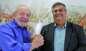 Dino confirma ida ao PSB e reforça apoio a Lula em 2022