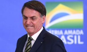 Bolsonaro diz que recriação do auxílio é ‘endividamento’ e pede ‘volta ao trabalho’