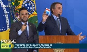 Bolsonaro defende cloroquina e acusa imprensa de espalhar 'pânico' sobre a Covid-19