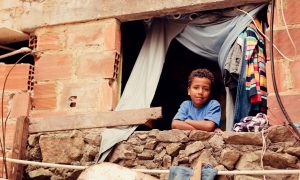 IBGE: apesar da queda acentuada da pobreza, desigualdades se mantêm