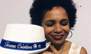 Eleitores do Rio usam ‘chapéu de Zé Pilintra’ contra Crivella