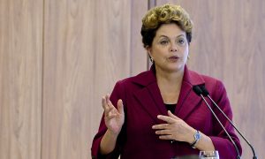 Comissão do Congresso aprova contas de Dilma em 2014 e 2015; deputado vê 'justiça histórica'