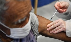 França: 96% dos novos contaminados pela Covid-19 não estão vacinados