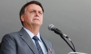 Bolsonaro nomeia reitora na UFPel sem respeitar mais votado em eleição