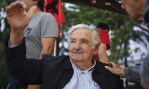 Mujica ‘está bem’ após radioterapia, diz médica do ex-presidente uruguaio