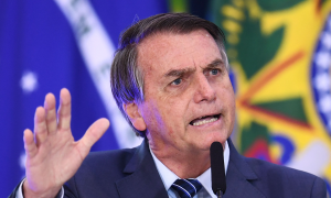 Bolsonaro repete fake news de que Senado dos EUA investiga origem do coronavírus