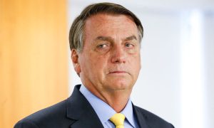 ‘Bastante agressiva’, diz Bolsonaro ao reclamar de carta do presidente da Anvisa