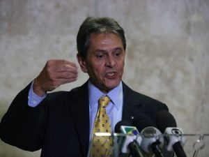 STF decide manter na Corte ação contra Roberto Jefferson por conexão com 8 de Janeiro