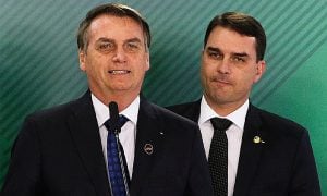 'Golpe militar nunca foi cogitado', diz agora Flávio Bolsonaro