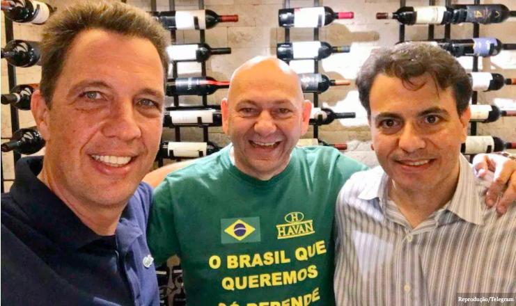 Acusado de financiar fake news, Fakhoury deu dinheiro a ONG dos Weintraub e  Força Brasil, Atualidade