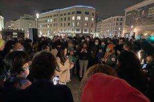 Na Europa, mulheres fazem campanha de boicote a bares contra golpe 'boa noite, Cinderela'