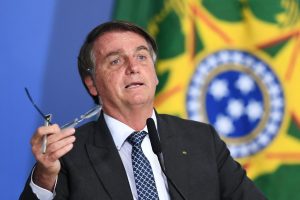 Bolsonaro diz que ‘faltou visão de futuro’ a atingidos pelas chuvas em São Paulo