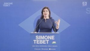 Vista como a opção mais 'estável', Simone Tebet ganha força no PSDB