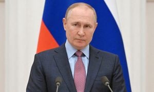 Putin diz que sanções ocidentais ‘equivalem a uma declaração de guerra’