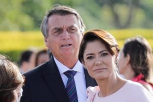 ‘Apenas eu fui vacinada’: Michelle Bolsonaro diz que seu celular não foi apreendido em operação da PF