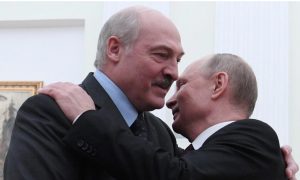 Belarus abrigará armas nucleares russas em resposta a 'pressões ocidentais'