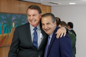 Malafaia não consegue justificar a ida à Londres em comitiva de Bolsonaro