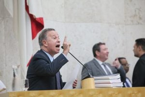 Corregedoria da Câmara de São Paulo aprova cassação do vereador Camilo Cristófaro