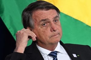 ‘Foram para uma aventura. A gente lamenta pelo pior’,  repete Bolsonaro sobre desaparecidos na Amazônia