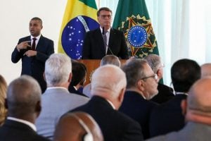 Em reunião com embaixadores, Bolsonaro ‘testou estratégia para quando for derrotado’, diz NYT