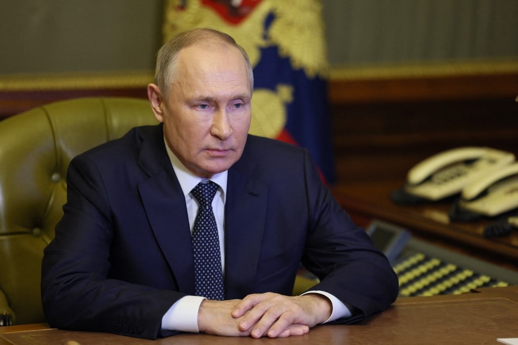 Putin diz que Rússia deve considerar arsenal nuclear da Otan