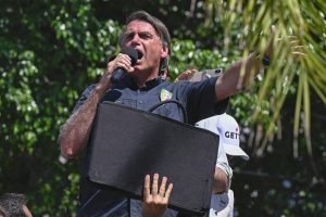 Bolsonaro não deve voltar logo ao Brasil porque pode ser vítima de ‘alguma ação’, diz subprocurador-geral