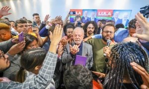 Líderes evangélicos se aproximam do governo Lula, mas discurso de 'perseguição' ainda resiste