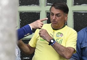 45% dos brasileiros reprovam comportamento de Bolsonaro após derrota para Lula, diz pesquisa