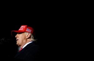 Promotor confirma indiciamento de Trump e organiza a ‘rendição’ do ex-presidente