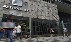 Petrobras reduz o preço da gasolina para as distribuidoras