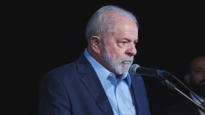 Lula revoga decreto de Bolsonaro que incentivava 'escolas especializadas' para alunos com deficiência