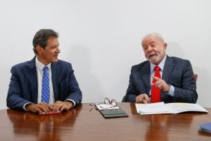 Decisão de Lula sobre impostos dos combustíveis sai nesta segunda, diz Haddad