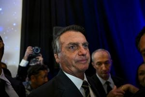 Deputado pede que governo dos EUA investigue suposta fraude no visto de Bolsonaro