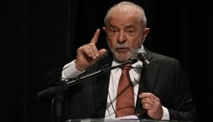 Lula volta a se referir a Bolsonaro como ‘psicopata’ e condena violência no País: ‘Algoritmo do mal’