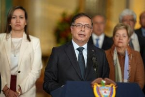 Presidente da Colômbia demite três ministros após críticas à reforma da saúde