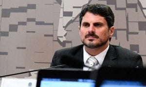 Marcos do Val diz que pedirá afastamento de Moraes de inquérito sobre o 8 de Janeiro