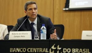 Comunicado do Banco Central deixa uma 'porta aberta' para o corte de juros, diz Campos Neto