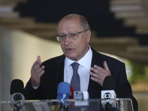 Alckmin evita comentar futuro do Ministério da Justiça após indicação de Dino: 'cada coisa no seu tempo'