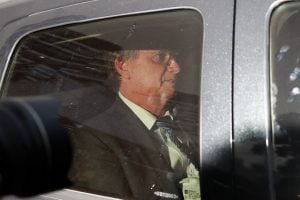 Após internação, Bolsonaro diz que passará por 3 cirurgias em setembro